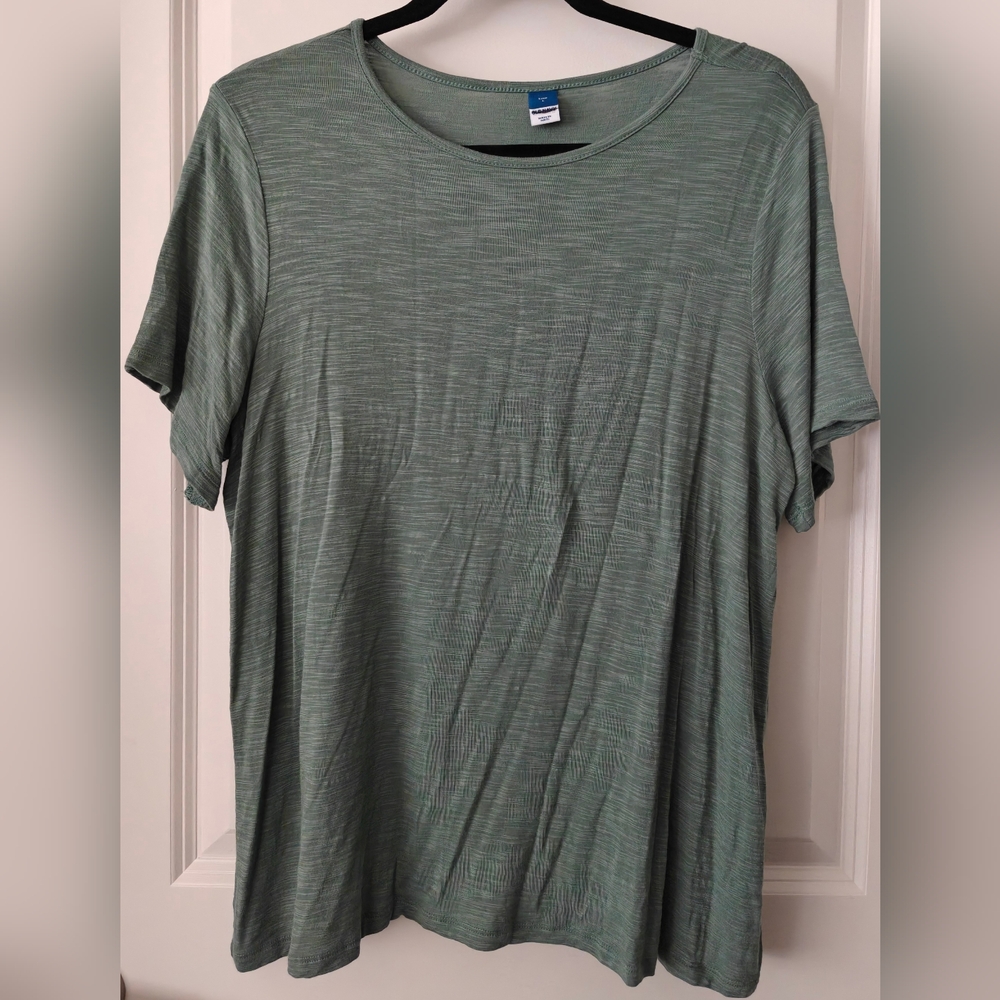 Old Navy Green T-Shirt